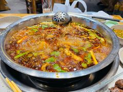 -肖肖酸萝卜鱼火锅(总店)