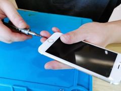 -爱畅享华为苹果手机维修服务(虹口龙之梦店)