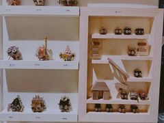 -LADY FAFA(巨鹿路陕西南路路口店)