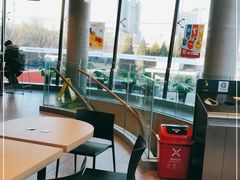 -麦当劳(展览路店)