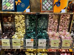 -VENCHI 闻绮(北京国贸商城店)