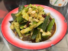 刀拍黄瓜-小胡子烧烤(江汉路店)