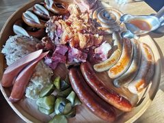 普蘭达大肉盘-普兰达德国餐厅·德式脆皮烤猪肘·自酿啤酒(观唐店)