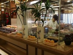 自助取餐区-大中华希尔顿酒店-念自助餐·嗨啤·小龙虾