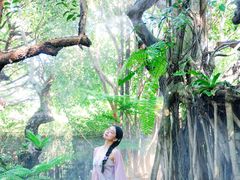 -Chom Cafe and Restaurant