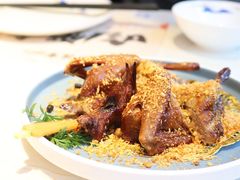 避风塘乳鸽-点都德·毕德寮