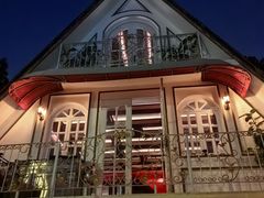 -弦月窗LUNETTE BY AMANDA(复兴路店)