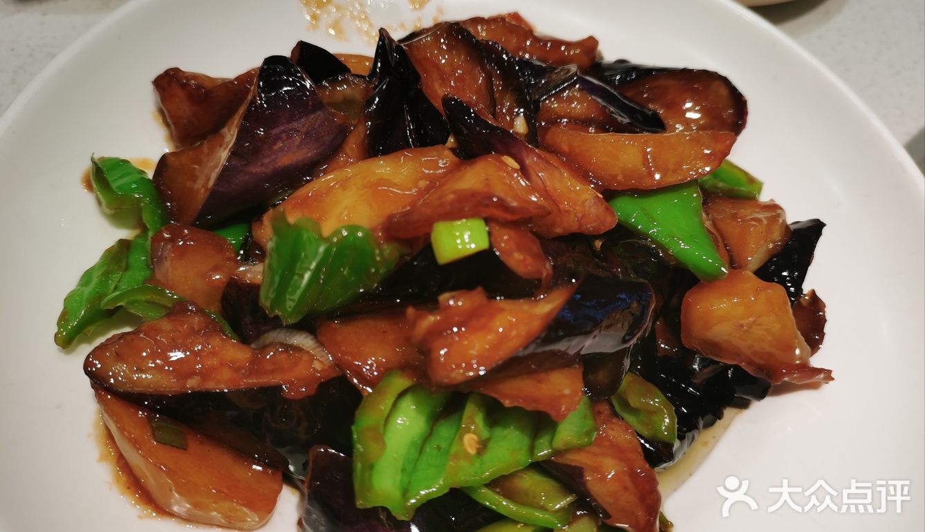 早就听说这家餐馆味道很正宗，今天是慕名而来