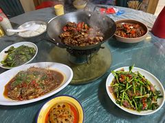 -老三样·美食研究中心(世贸路店)