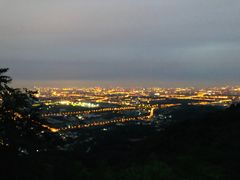 -鬼笑石后山停车场