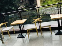 -蜜蜂小象·榴莲千层蛋糕(时代汇11栋店)