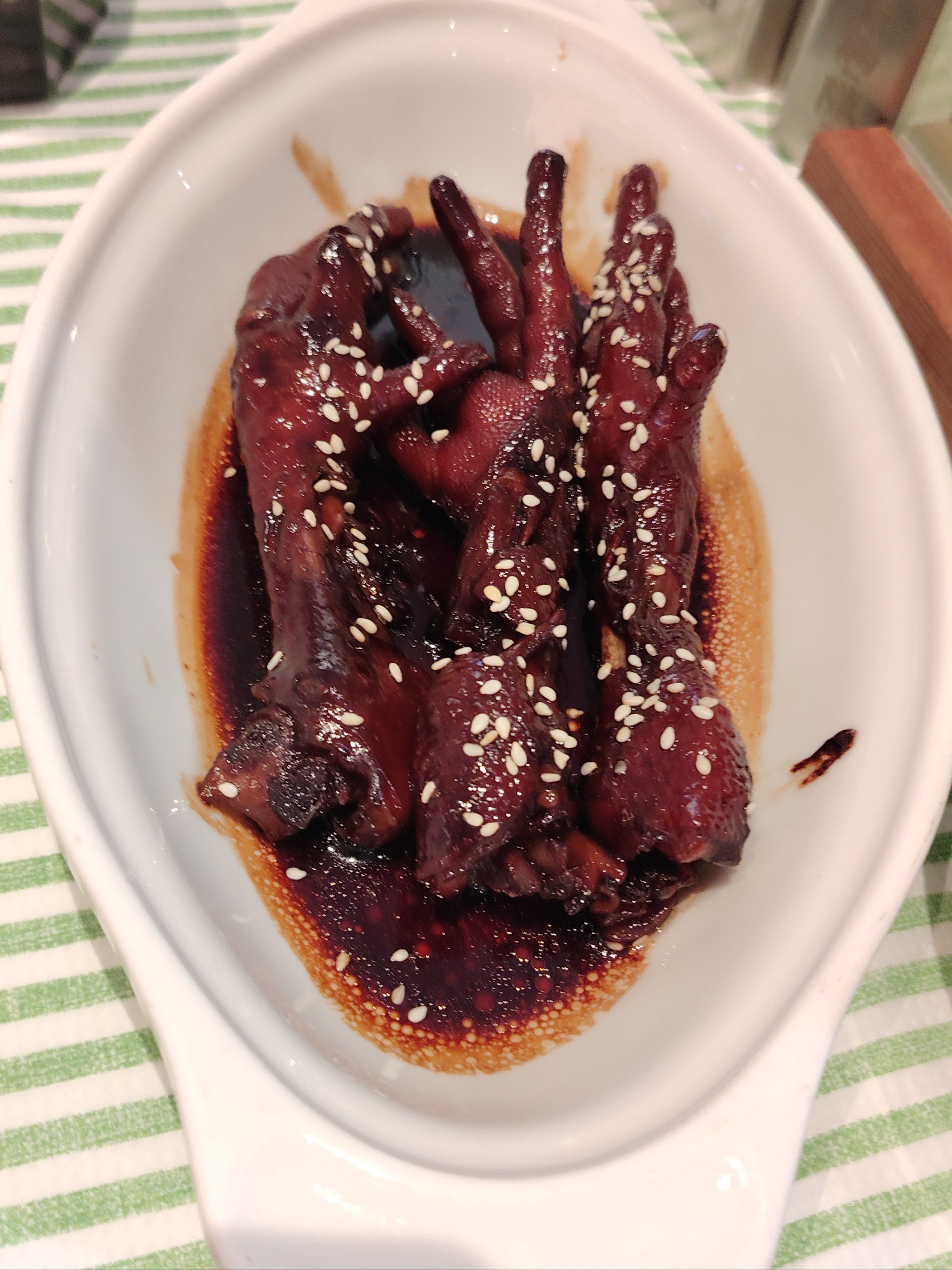 桂满陇脱骨鸡爪孩子赞不绝口