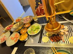 -臻牛烤肉