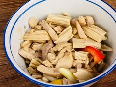 -麻婆婆白家肥肠粉(海岸城店)