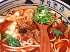 -鑫花溪牛肉米粉(东环大润发店)