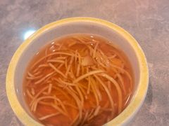 -莱莱小笼·乔艾