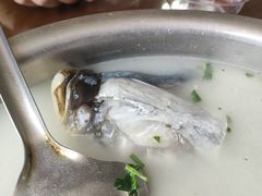 -美顺香食府鱼头老店(雪野湖店)
