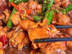 -八两八金·莱芜特色炒鸡(市南漳浦路店)