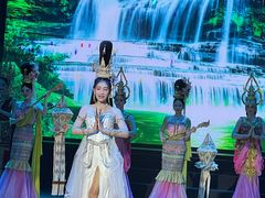 -金东尼人妖秀