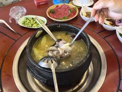 -鲁朗纳麦石锅鸡庄园