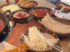 -赵美丽·重庆社区火锅·直营店(火车东站·中豪国际店)