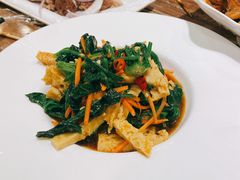 -清真·玛丽亚新疆菜主题餐厅(浙江中路店)