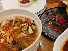 -有红鸡毛店·川菜(建设路店)