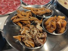 -鹿鸣山草本茶香火锅(园西路店)