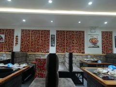 大堂-东北农家院·铁锅炖(莘庄店)