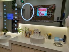 -维乐口腔(美维云门诊陆家嘴店)