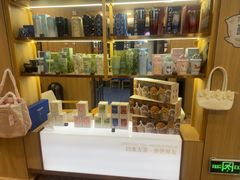 -霸王茶姬(南强街店)