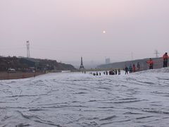 -采薇庄园四季滑雪场