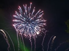 -枫叶小镇奥特莱斯