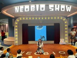 -奈尔宝家庭中心·亲子早教·派对餐厅(北京东坝万达店)