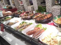 -四囍码头海鲜烧烤自助火锅(外滩南京东路悦荟广场店)