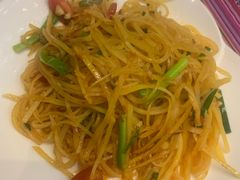 -香巴拉云南餐厅(华莱坞店)