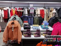 -唯品会(北京国瑞城店)