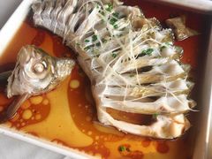 清蒸武昌鱼-莲餐厅·湖北菜·藕汤是头牌(愚园路店)