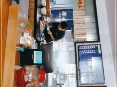 -呷佬·长沙手工米粉(金沙江路店)