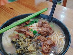-志权牛肉面(灵山路店)