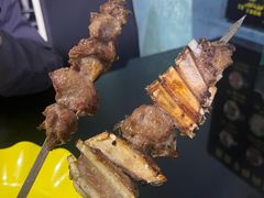 -烤肉小伙烤肉店