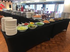 自助取餐区-黄浦江游览十六铺3号码头网红自助餐