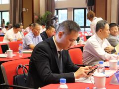-上海大学附属上海和平眼科医院