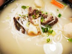 浓汤鱼汁小锅米线-肥汁米蘭香港米线(宁波路总店)