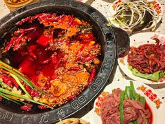 -红九格老火锅(三峡广场店)