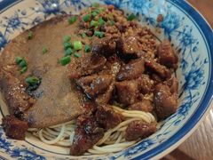 招牌辣肉干拌面-辣肉面大王(天平路店)