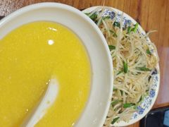 -老天桥酱肉烧饼夹肘子(天桥店)