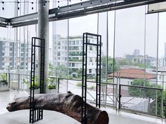 -ROAST coffee & eatery