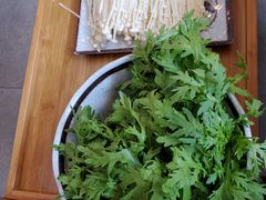 -毛辣果·贵州红酸汤牛肉火锅(西单店)