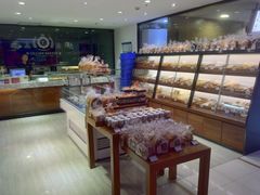 面包甜点陈列柜-莉莲蛋挞(大华悦沢书店)